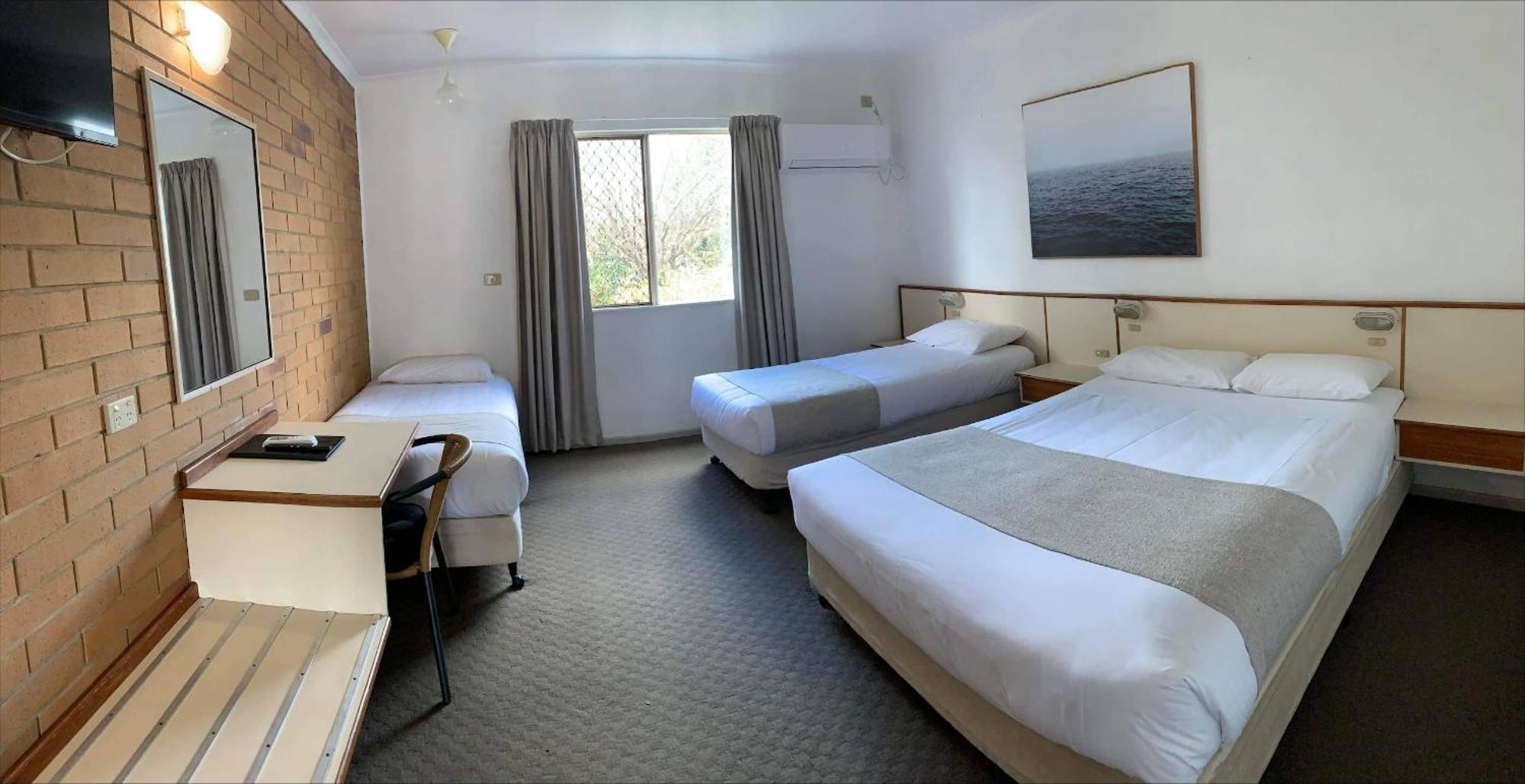 Wild Scotsman Motor Inn Gin Gin Qld Zewnętrze zdjęcie
