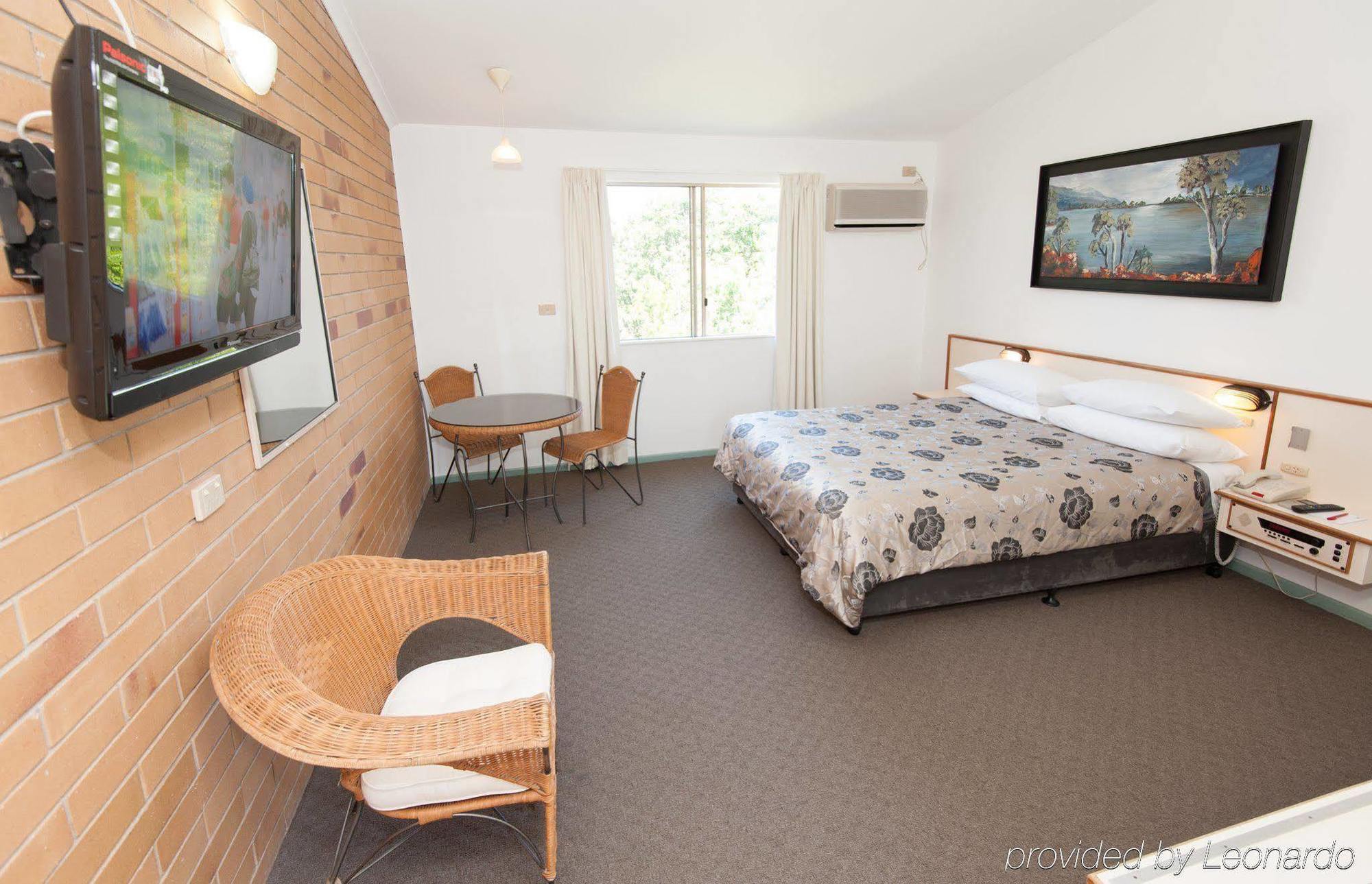 Wild Scotsman Motor Inn Gin Gin Qld Zewnętrze zdjęcie