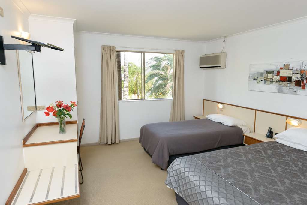 Wild Scotsman Motor Inn Gin Gin Qld Pokój zdjęcie
